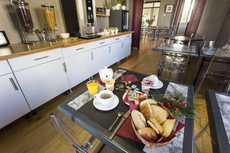 Brit Hotel Du Parc Niort Centre-Parking Gratuit Εστιατόριο φωτογραφία