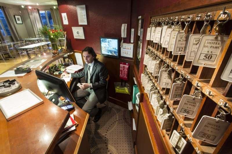 Brit Hotel Du Parc Niort Centre-Parking Gratuit Εσωτερικό φωτογραφία