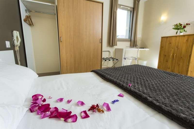 Brit Hotel Du Parc Niort Centre-Parking Gratuit Δωμάτιο φωτογραφία
