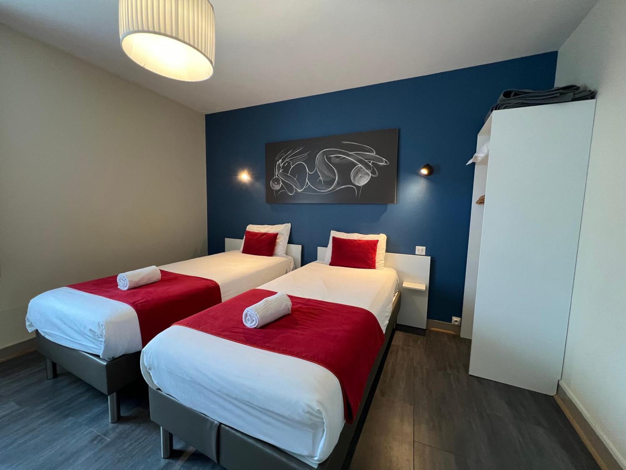 Brit Hotel Du Parc Niort Centre-Parking Gratuit Εξωτερικό φωτογραφία