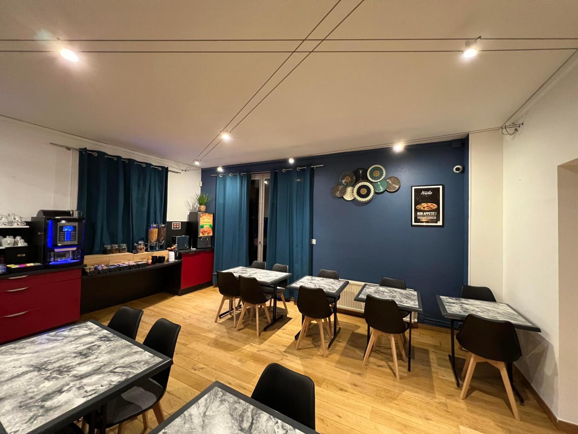 Brit Hotel Du Parc Niort Centre-Parking Gratuit Εξωτερικό φωτογραφία