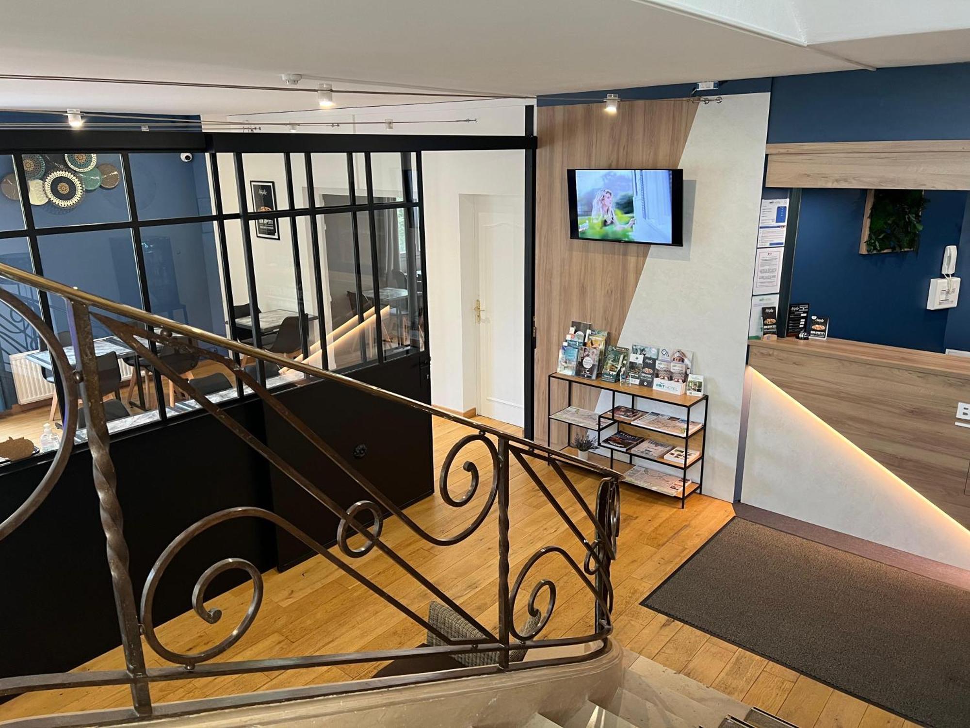 Brit Hotel Du Parc Niort Centre-Parking Gratuit Εξωτερικό φωτογραφία