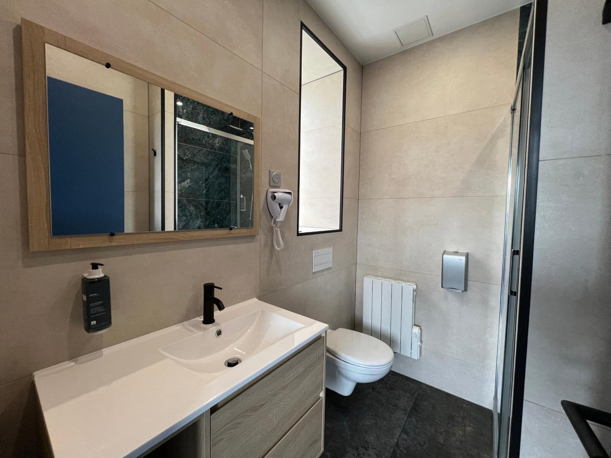 Brit Hotel Du Parc Niort Centre-Parking Gratuit Εξωτερικό φωτογραφία
