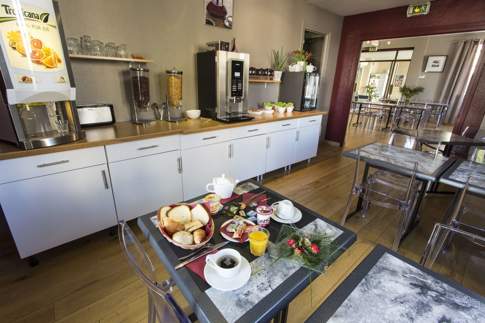 Brit Hotel Du Parc Niort Centre-Parking Gratuit Εξωτερικό φωτογραφία