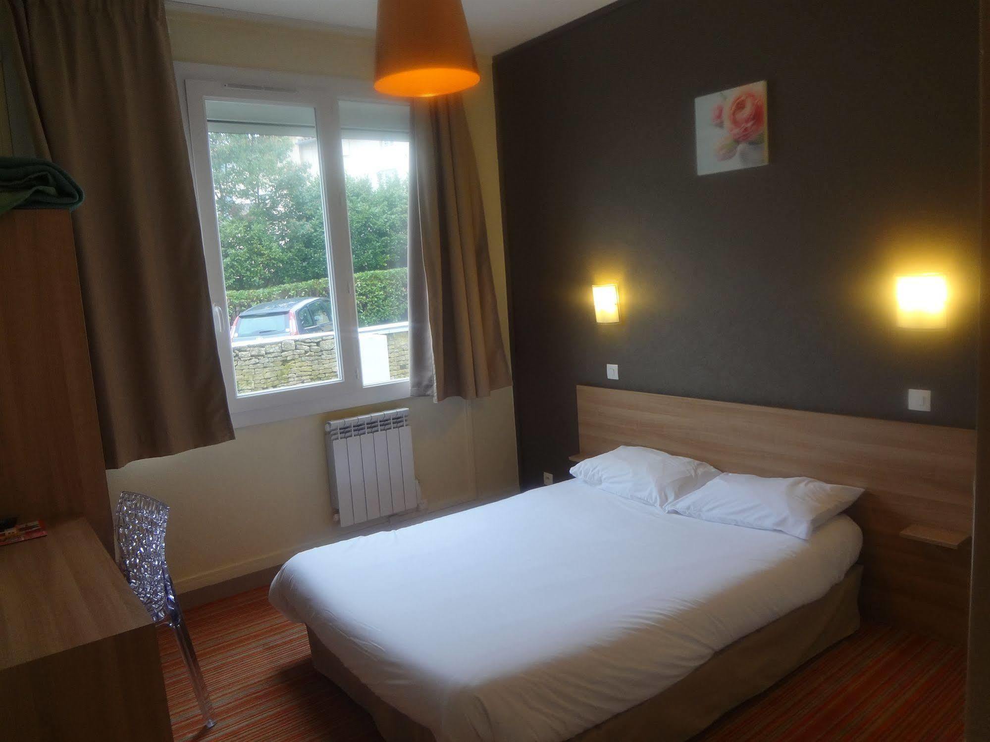 Brit Hotel Du Parc Niort Centre-Parking Gratuit Εξωτερικό φωτογραφία